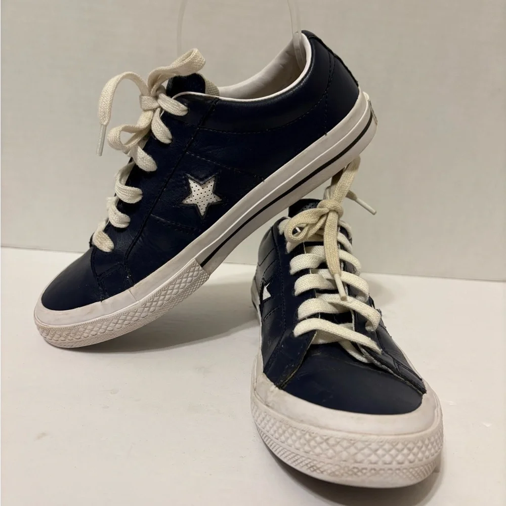 Converse One Star blue leather low top sneakers junior size 4.5